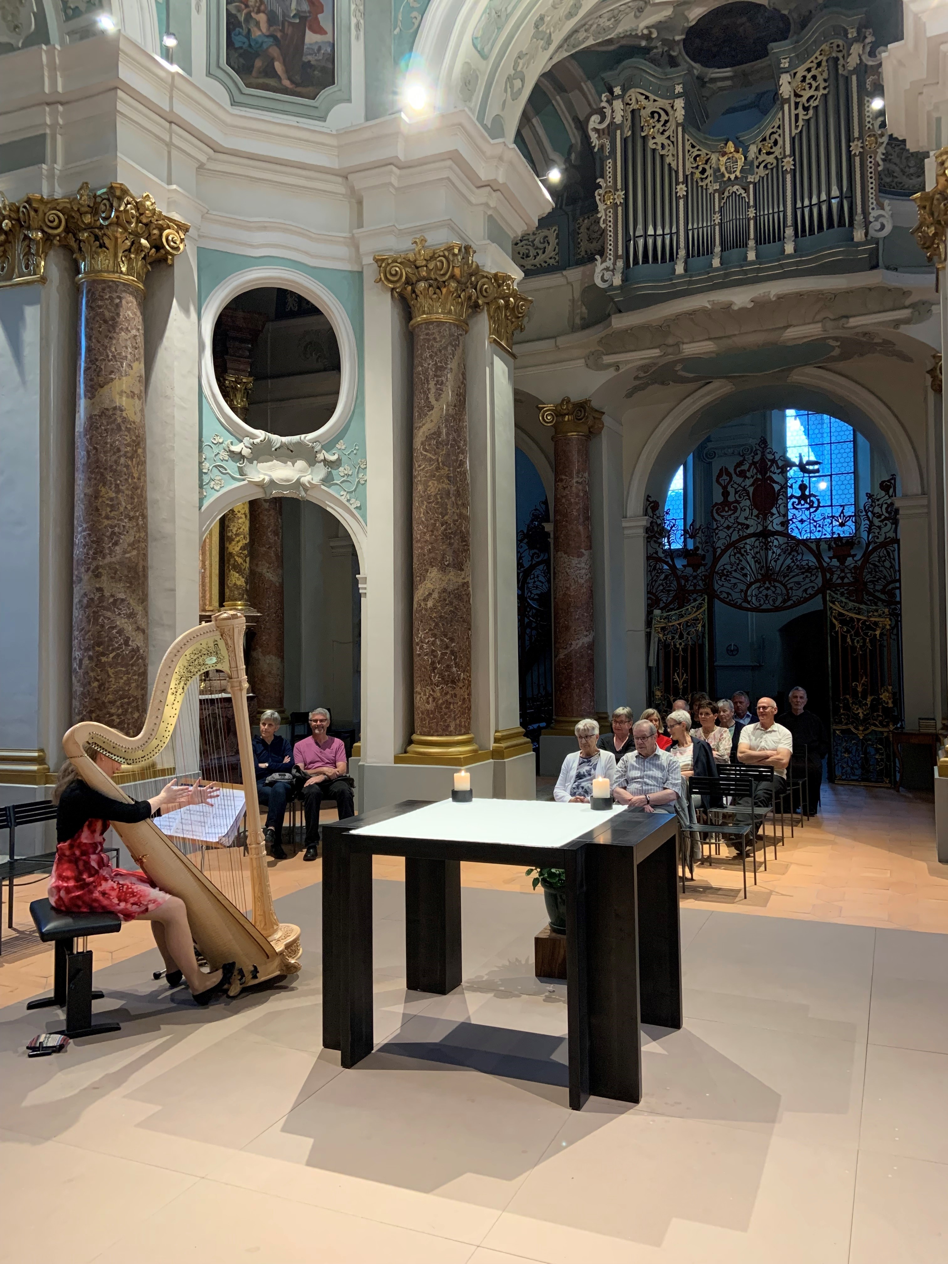 Orgel und Harfen-Spiel mit M. Riedl und C. Döhring